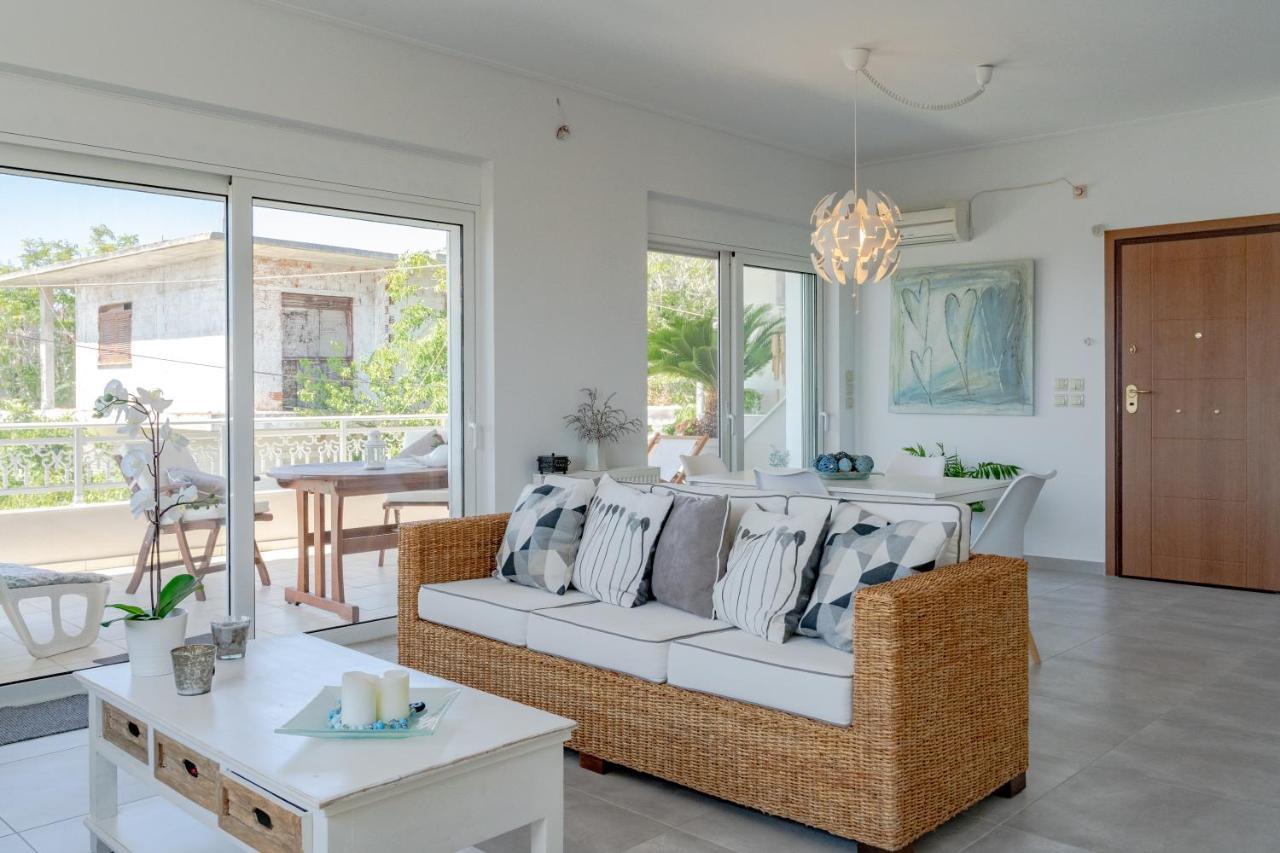 Yoga Euphoria Seaside Apartment Artemida  Exterior photo